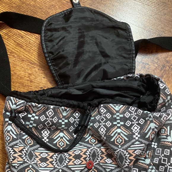 No Boundaries Printed Canvas Buckle Flap Backpack - Picture 7 of 11